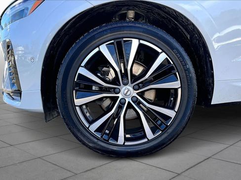 Used 2023 Volvo XC60 B5 Plus w/ Climate Package image 11