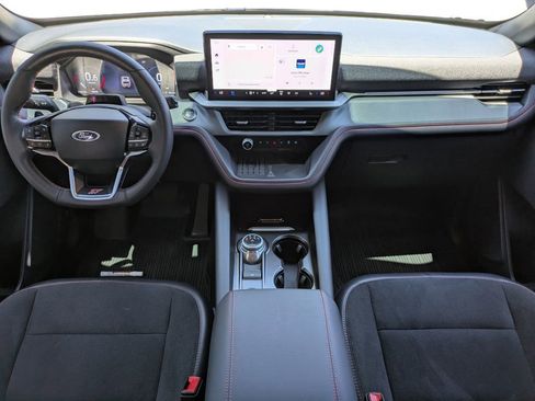 Used 2025 Ford Explorer ST AWD/4WD image 17