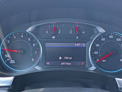 Used 2023 Chevrolet Traverse LT FWD image 30