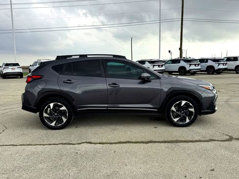 Used 2024 Subaru Crosstrek 2.5i Limited w/ Crosstrek Mirror Package image 5