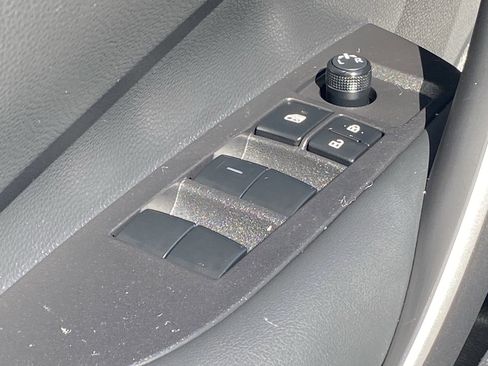 Certified 2025 Toyota Corolla SE image 29