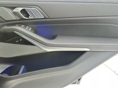 Used 2026 BMW X7 xDrive40i w/ M Sport Package image 28
