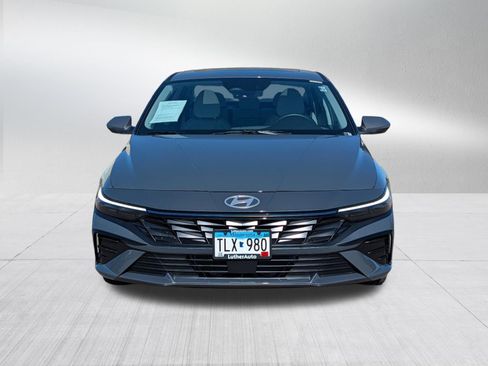 Certified 2026 Hyundai Elantra Limited FWD image 2
