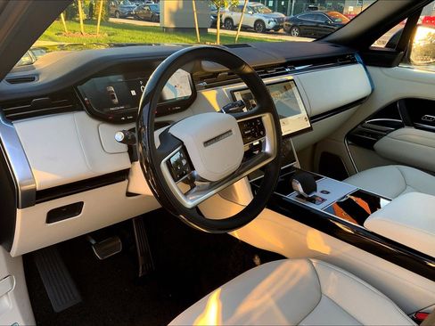 New 2025 Land Rover Range Rover Autobiography image 8