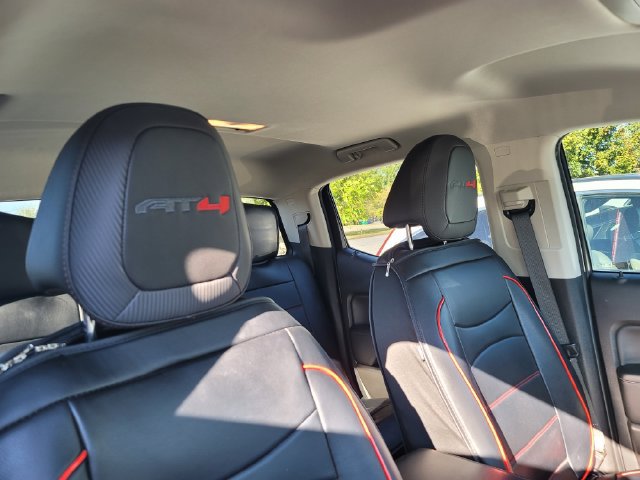 Used 2022 GMC Canyon AT4 AWD/4WD image 2