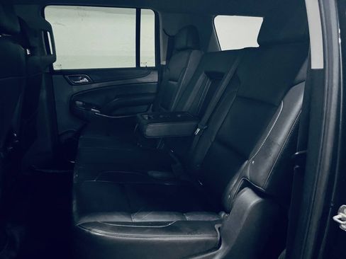 Used 2018 Chevrolet Suburban LT AWD/4WD image 17