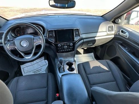 Used 2020 Jeep Grand Cherokee Laredo w/ Security & Convenience Group image 21