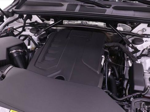 Certified 2025 Audi Q5 2.0T Premium w/ Convenience Package image 24