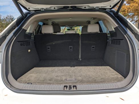 Used 2020 Lincoln Nautilus FWD w/ Equipment Group 101A image 13