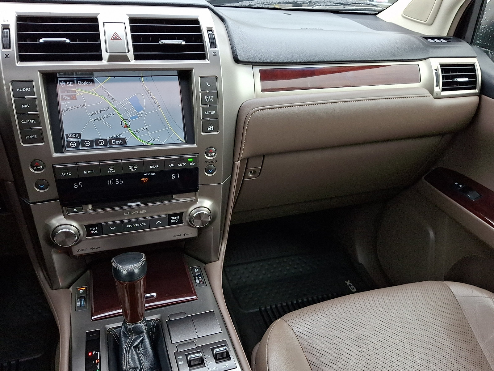 Used 2017 Lexus GX 460 Premium w/ Premium Package AWD/4WD image 16