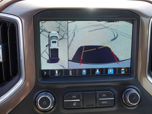 Certified 2021 Chevrolet Silverado 1500 High Country w/ Technology Package image 40