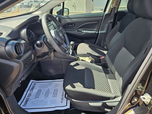 Used 2024 Nissan Versa S FWD image 17
