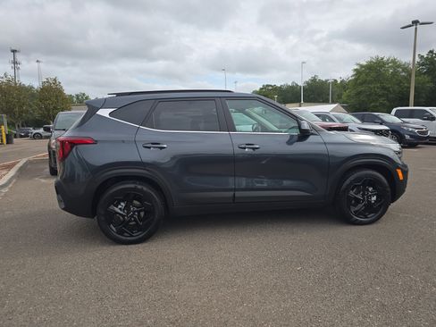 Certified 2026 Kia Seltos EX w/ EX Sunroof Package FWD image 9