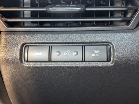 Used 2019 Nissan Altima 2.5 SR FWD image 28