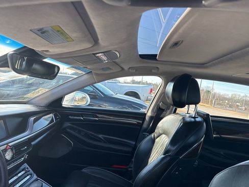 Used 2018 Genesis G90 5.0 Ultimate image 12