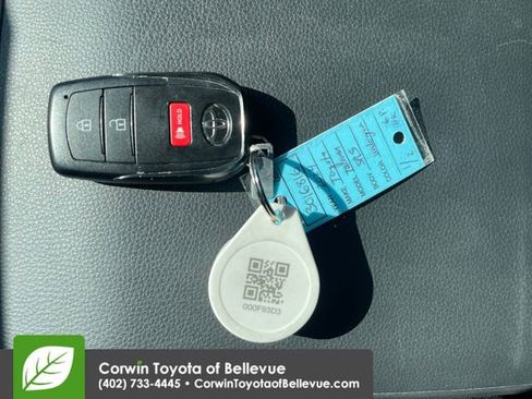 Used 2024 Toyota Tacoma SR5 AWD/4WD image 16