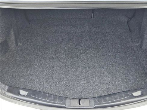 Used 2020 Ford Fusion SE FWD image 6