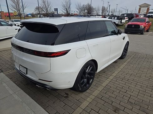 Used 2024 Land Rover Range Rover Sport Dynamic SE image 5