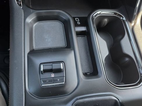 Used 2025 GMC Sierra 2500 AT4 AWD/4WD image 23