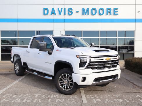 New 2026 Chevrolet Silverado 2500 LT w/ Z71 Chrome Sport Edition image 2