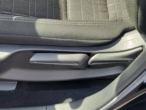 Certified 2024 Honda HR-V LX image 17