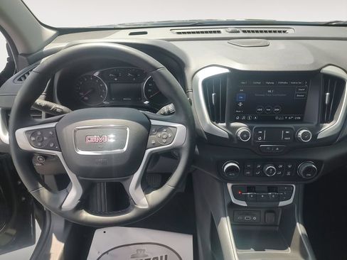 Used 2023 GMC Terrain SLT w/ Infotainment Package II AWD/4WD image 10