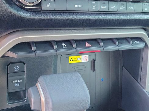 Used 2025 Toyota Tundra SR5 w/ SR5 Premium Package AWD/4WD image 38