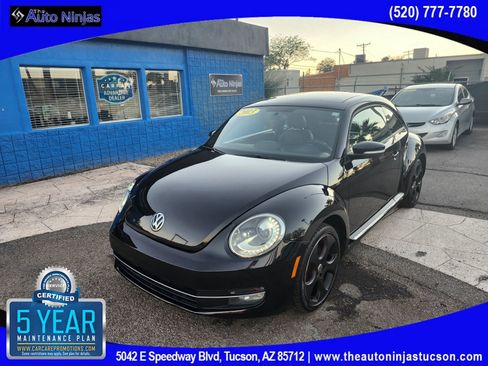 Used 2013 Volkswagen Beetle 2.0T image 3