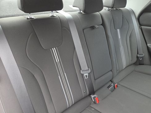 Used 2025 Hyundai Elantra SEL FWD image 25
