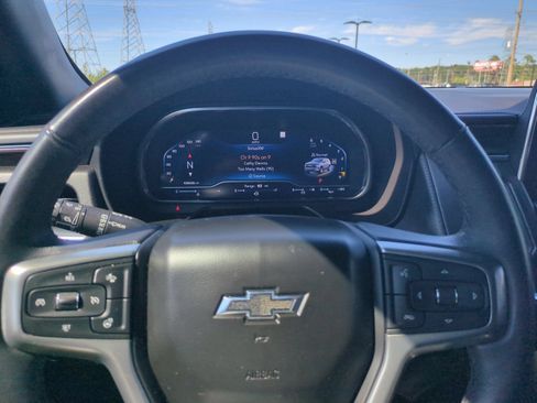 Used 2022 Chevrolet Tahoe Z71 w/ Luxury Package AWD/4WD image 13