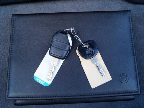 Used 1998 BMW 735i image 32