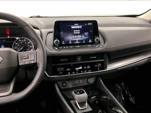 Used 2026 Nissan Rogue SV AWD/4WD image 7