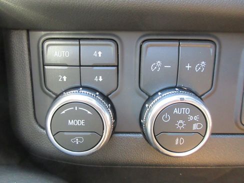 New 2026 GMC Yukon XL Denali w/ Denali Reserve Package image 17