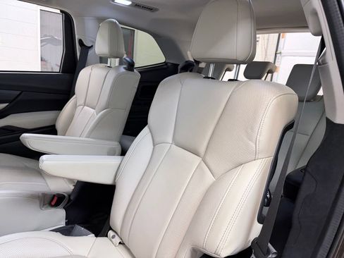 Used 2020 Subaru Ascent Limited w/ Technology Package AWD/4WD image 23