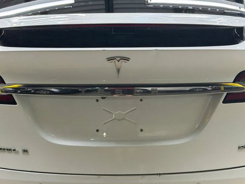 Used 2016 Tesla Model X 75D AWD/4WD image 11
