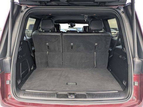 Certified 2024 Jeep Wagoneer Series II AWD/4WD image 12