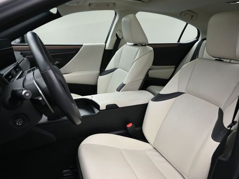 Used 2023 Lexus ES 250 w/ Premium Package AWD/4WD image 17