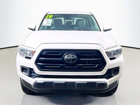Used 2019 Toyota Tacoma SR w/ SR Convenience Package RWD image 11