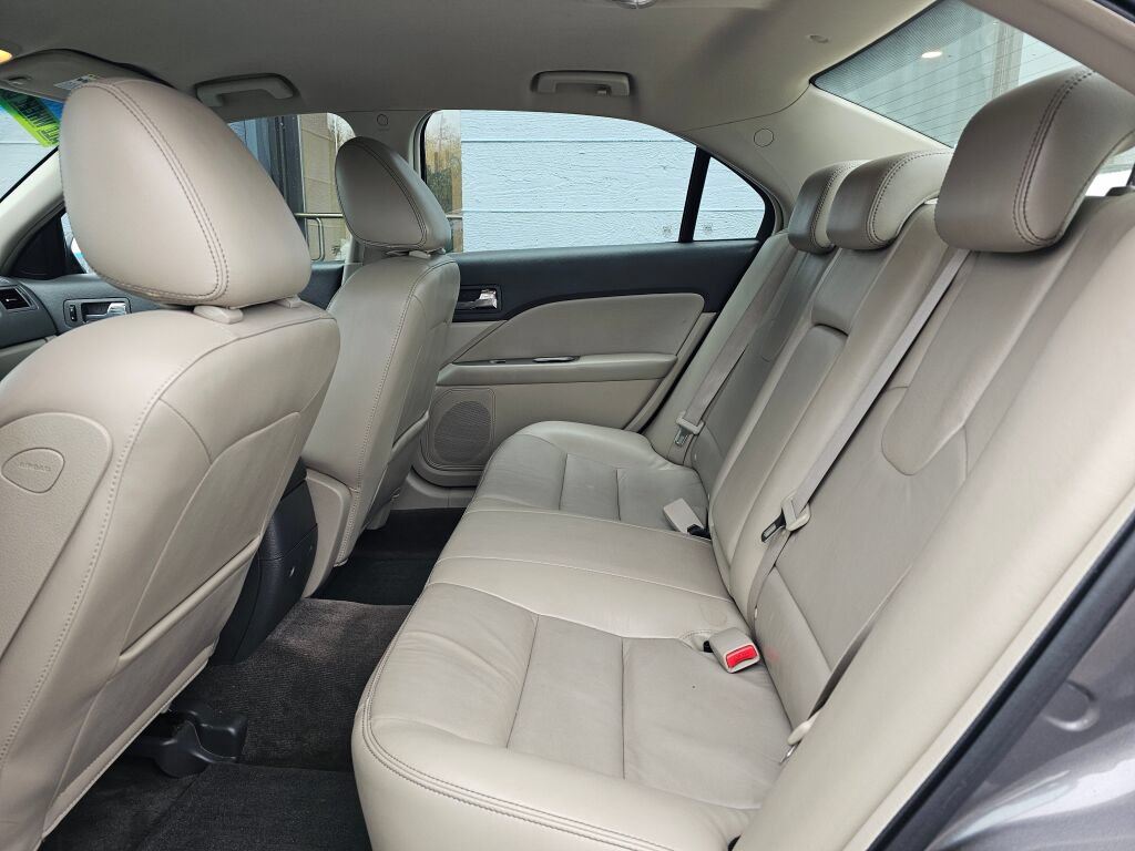 Used 2010 Ford Fusion SEL AWD/4WD image 16