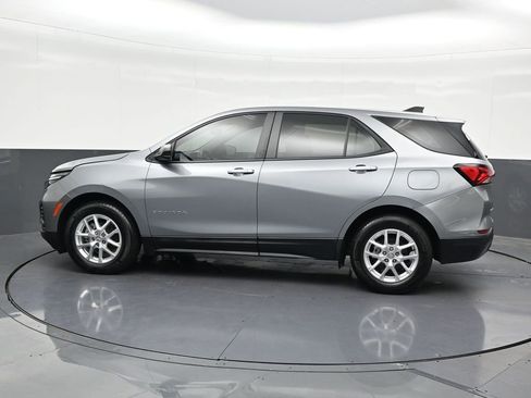 Used 2024 Chevrolet Equinox LS w/ Driver Confidence II Package FWD image 2