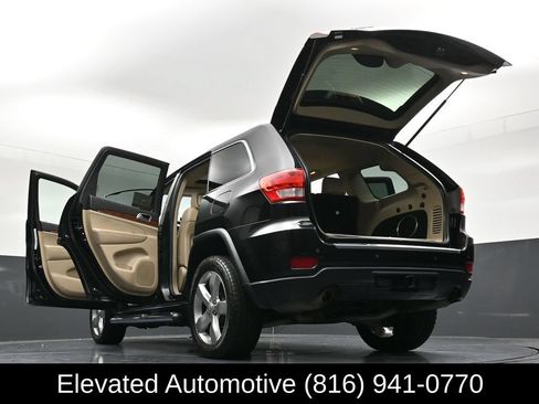 Used 2013 Jeep Grand Cherokee Limited w/ Mopar Chrome Edition Group AWD/4WD image 36
