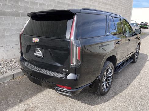 Used 2021 Cadillac Escalade Sport image 3