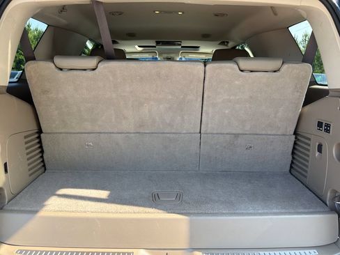 Used 2019 GMC Yukon SLT w/ Open Road Package RWD image 46