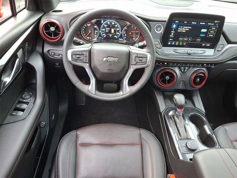 Used 2023 Chevrolet Blazer RS w/ Enhanced Convenience Package image 11