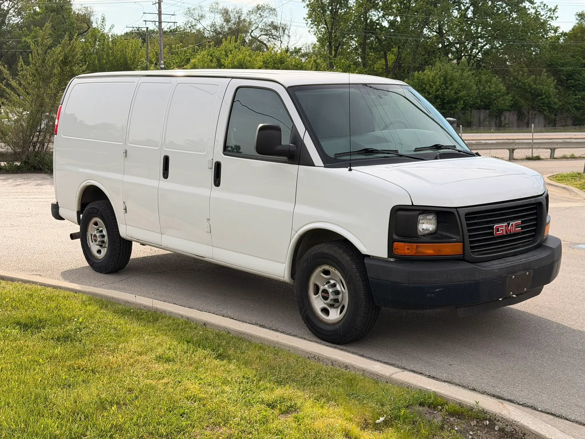 Used 2015 GMC Savana 2500 RWD image 7