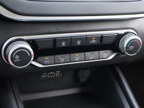 Used 2022 Nissan Altima 2.5 SV FWD image 17