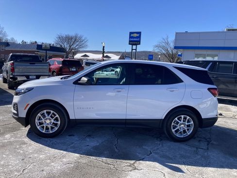 Used 2023 Chevrolet Equinox LS w/ LS Convenience Package image 6