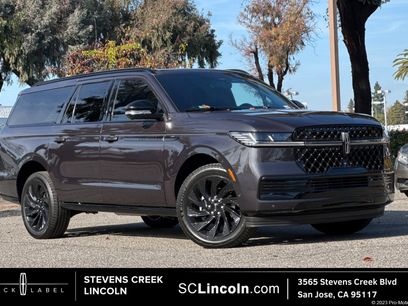 New 2025 Lincoln Navigator L Reserve w/ Jet Appearance Package