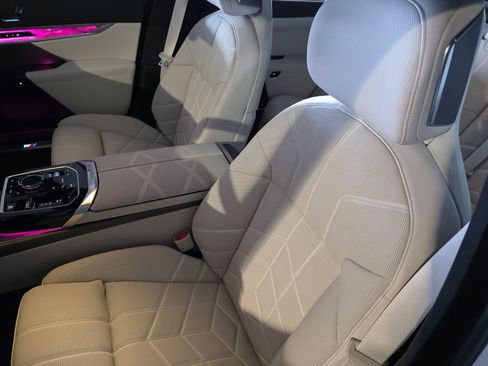 New 2026 BMW 760i xDrive AWD/4WD image 9