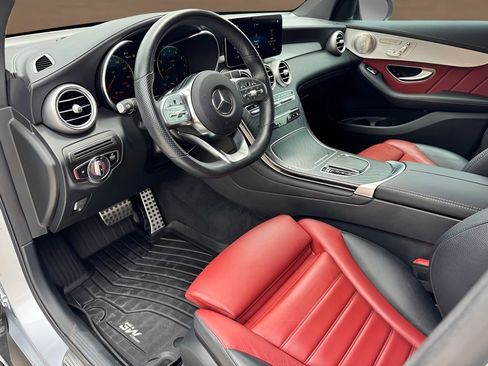 Used 2021 Mercedes-Benz GLC 300 4MATIC Coupe image 12